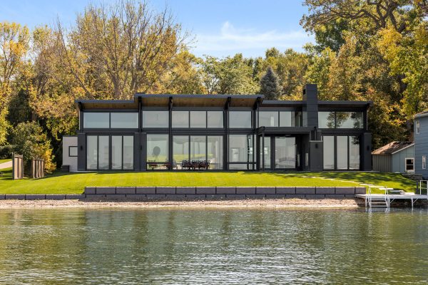 Modern Lake Home – Stonefield Construction
